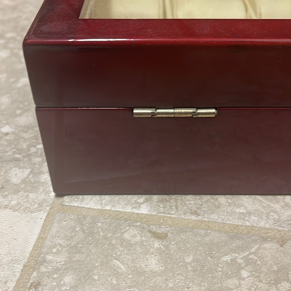 CHERRY WOOD DISPLAY WATCH BOX Jewelry Case WATCHES ⌚️⏱️ with key lock - Picture 9 of 10